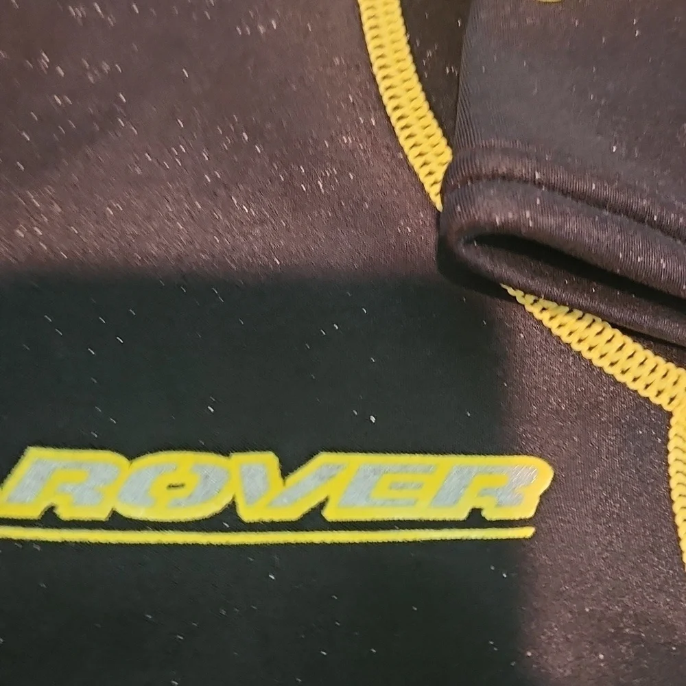 Body Glove Black and Yellow Rash Guard Swim Top